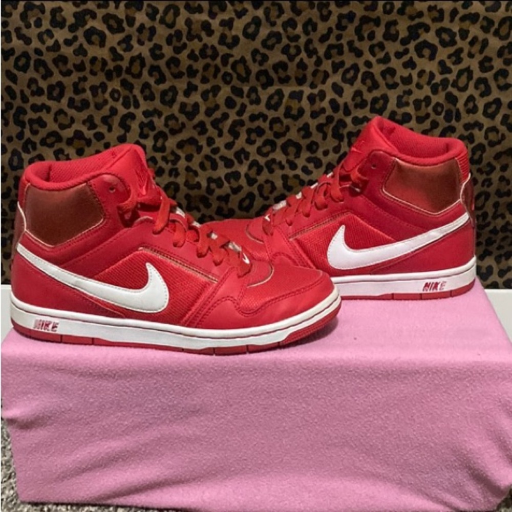 Red and white Nike prestige 3 skinny high top youth size 6